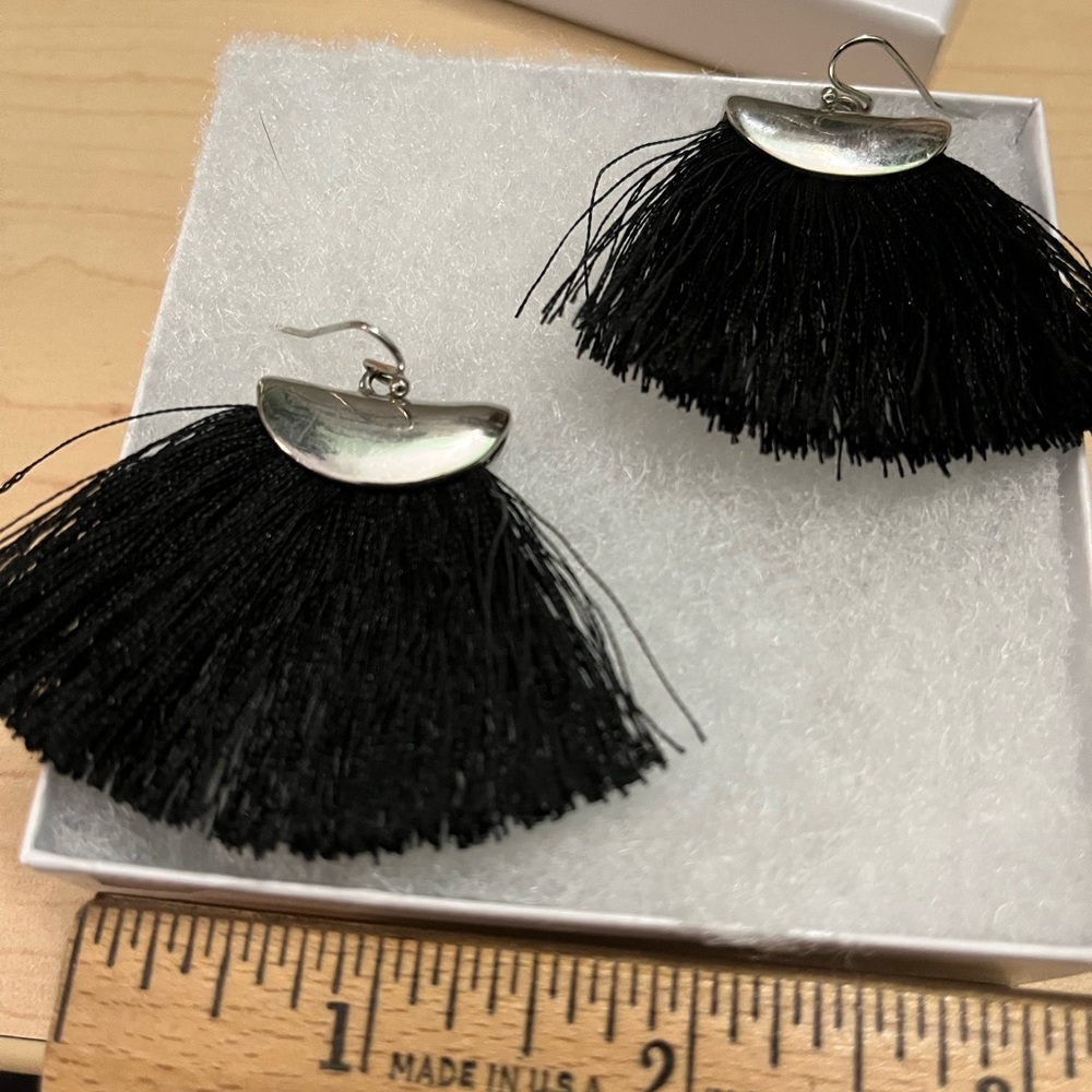 Boutique, Black and silver earrings